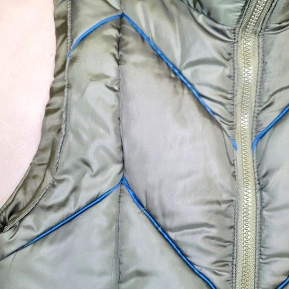 [NWOT] High Neck Padded Puffer Vest with Pockets Women Size 2 - Picture 3 of 9